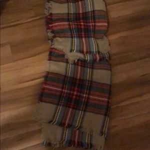 Plaid scarf